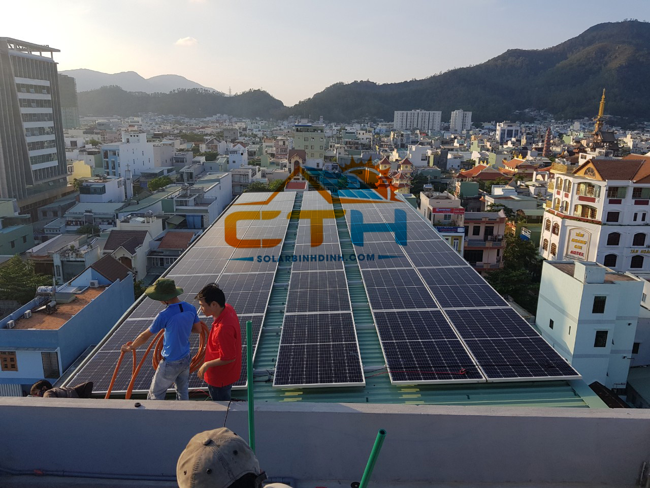 đấu dây điện mặt trời